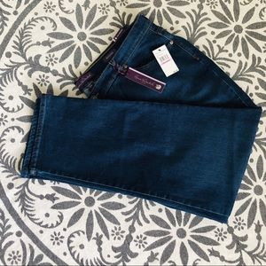 NWT GLORIA VANDERBILT JEANS